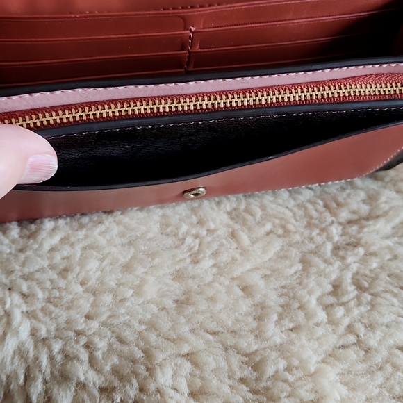 Gorgeous Coach Strawberry Colorblock Signature Leather Long Wallet ππ€π€π - Picture 14 of 16